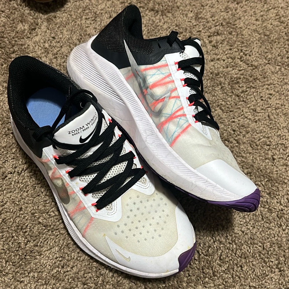 Women’s Nike zoom winflo shoes